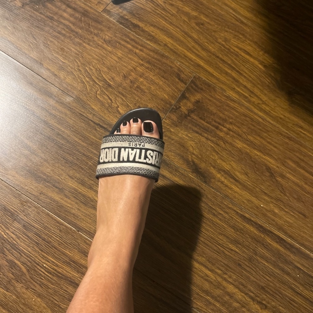 Christian Dior slides - Picture 3 of 4